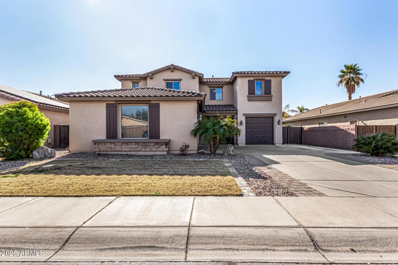 581 W Reeves Ave., San Tan Valley, AZ 85140