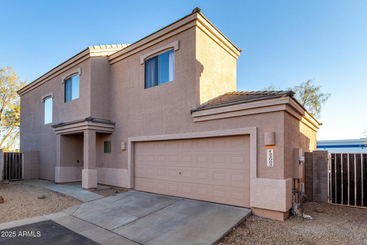 22003 N 29th Dr., Phoenix, AZ 85027