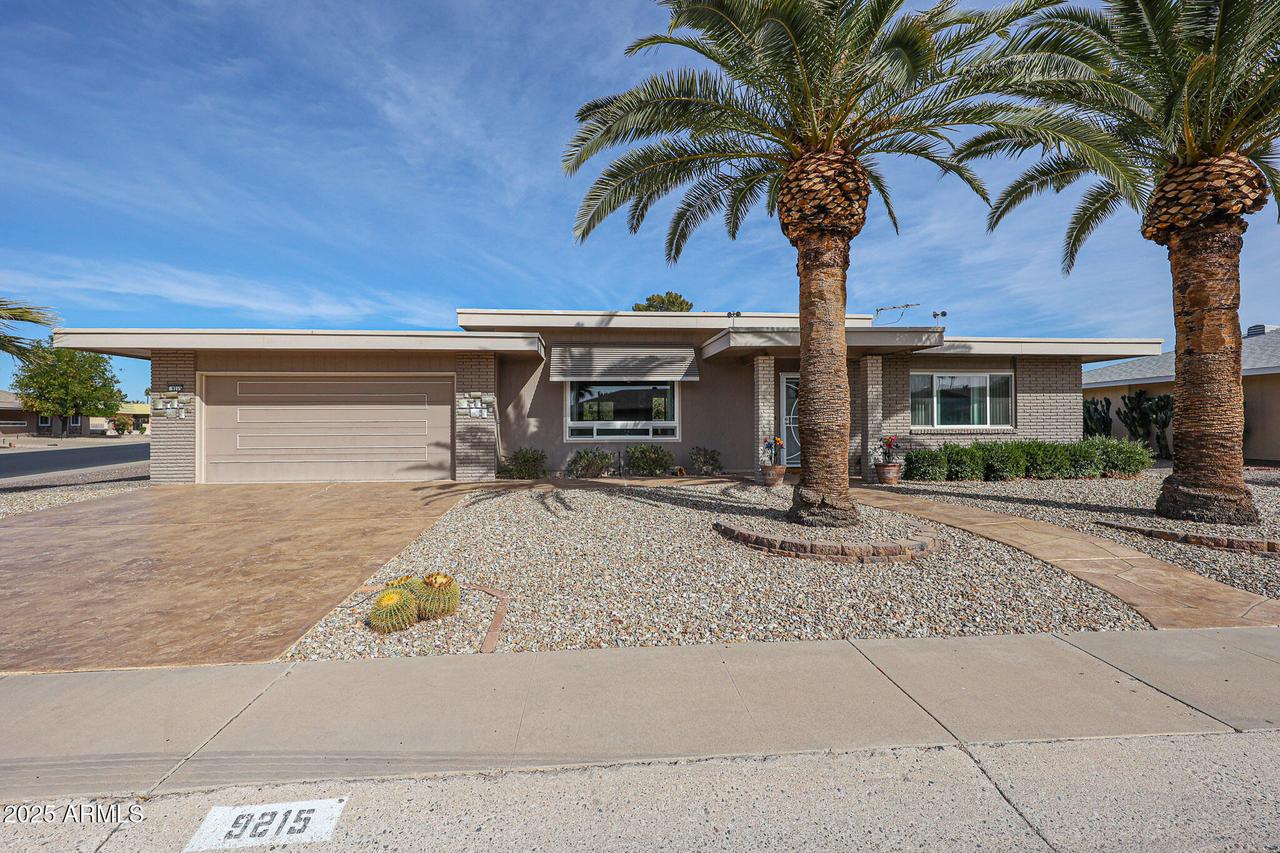 9215 W Raintree Dr., Sun City, AZ 85351