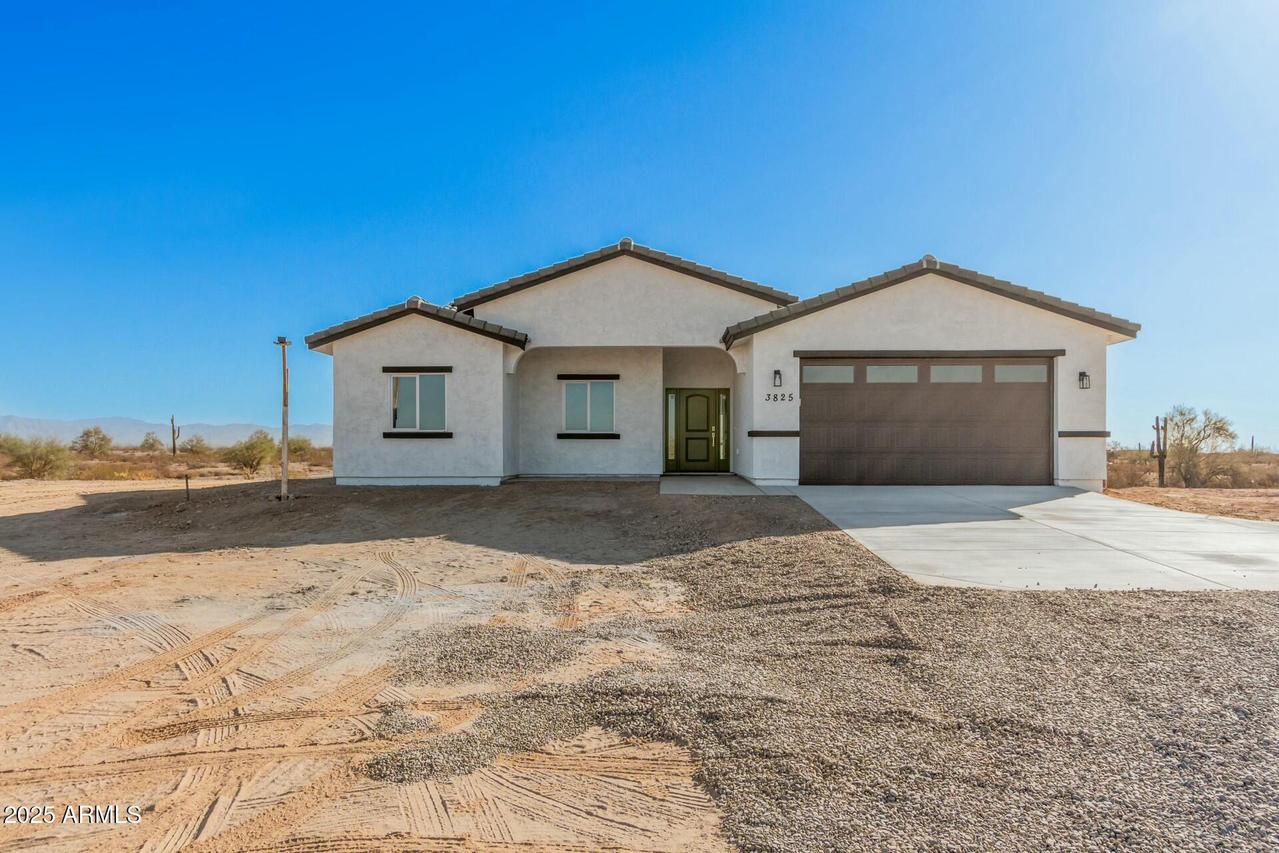 3825 N 335th Ave., Tonopah, AZ 85354