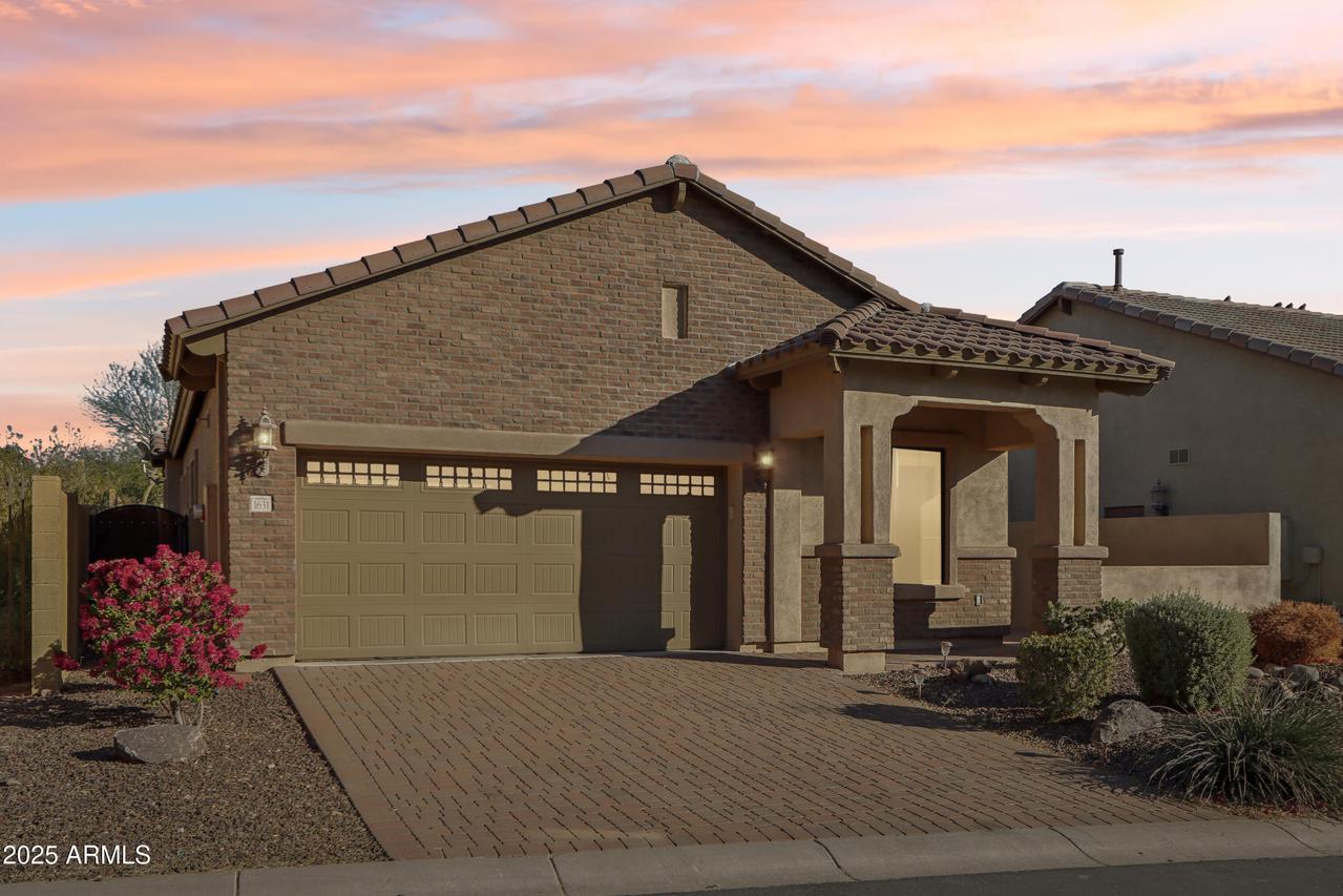 1631 N Lynch, Mesa, AZ 85207