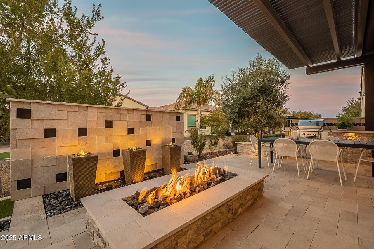 290 E Tangerine Path, Queen Creek, AZ 85140