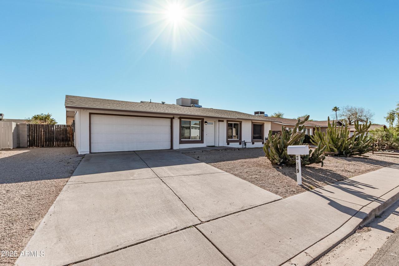 3719 W Acoma Dr., Phoenix, AZ 85053