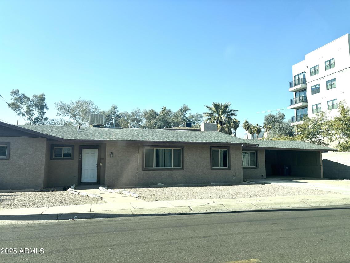 1136 E Spence Ave., Tempe, AZ 85281