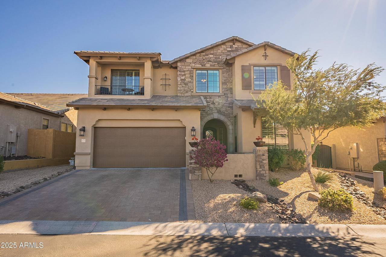 9127 E Lynwood St., Mesa, AZ 85207