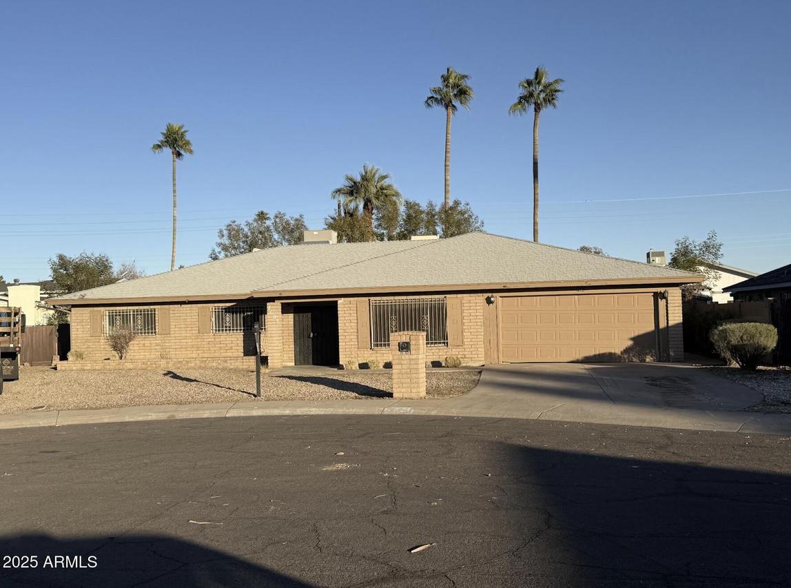 7605 N 45th Dr., Glendale, AZ 85301
