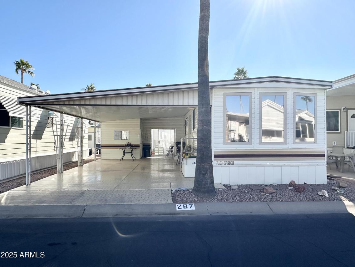 287 S Diamond Dr., Apache Junction, AZ 85119