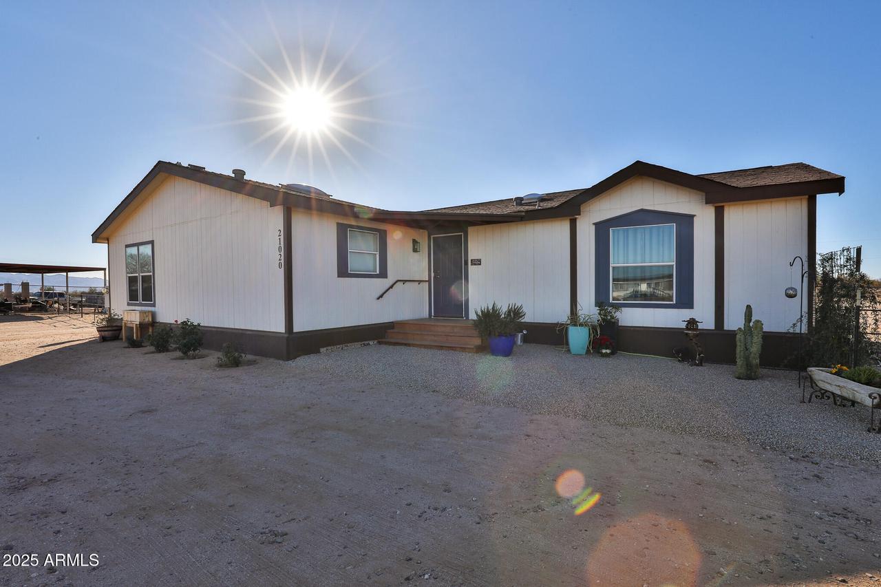 21020 W Montgomery Rd., Wittmann, AZ 85361