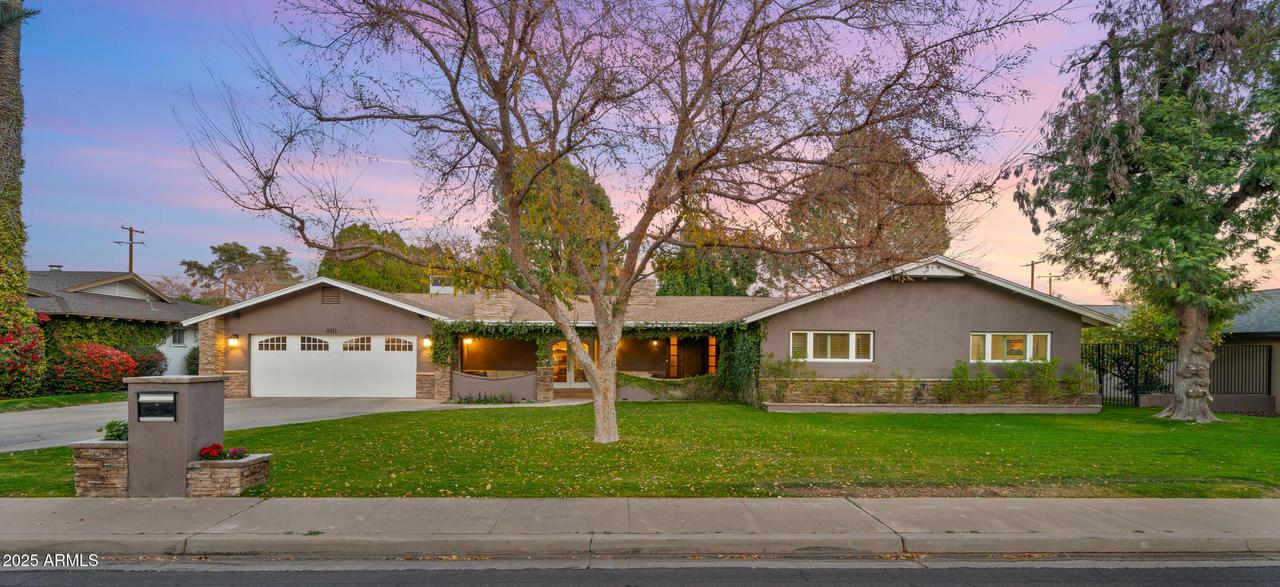 8411 N 11th Ave., Phoenix, AZ 85021