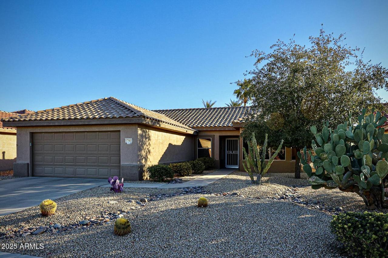 17561 N Saddle Ridge Dr., Surprise, AZ 85374