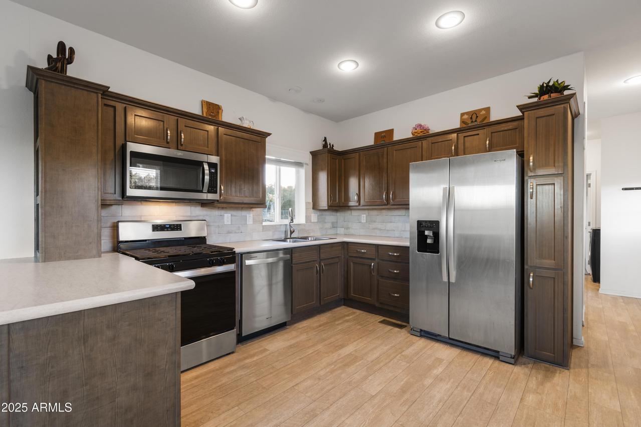 71 N County Road N3131, Vernon, AZ 85940