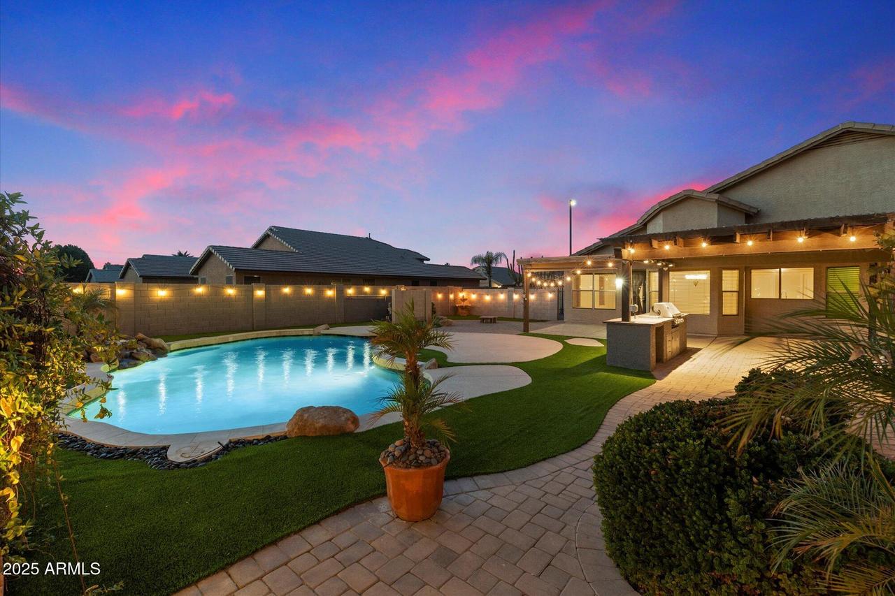 1157 E Liberty Ln., Gilbert, AZ 85296