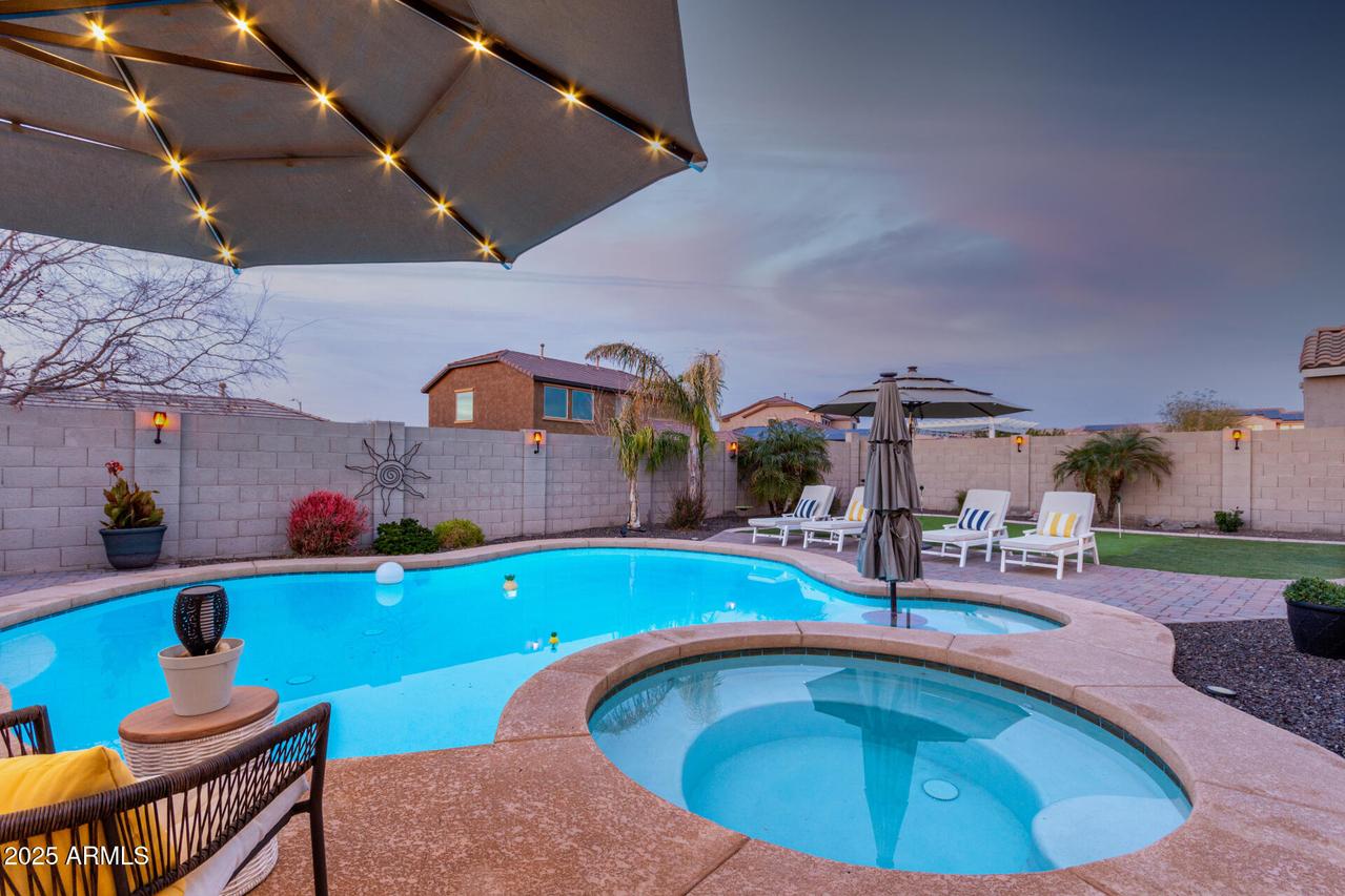 10496 W Cottontail Ln., Peoria, AZ 85383