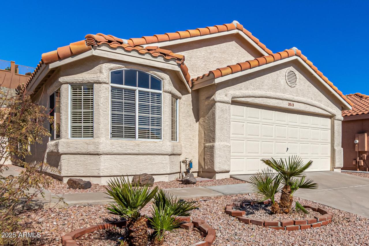 2018 E Glenhaven Dr., Phoenix, AZ 85048