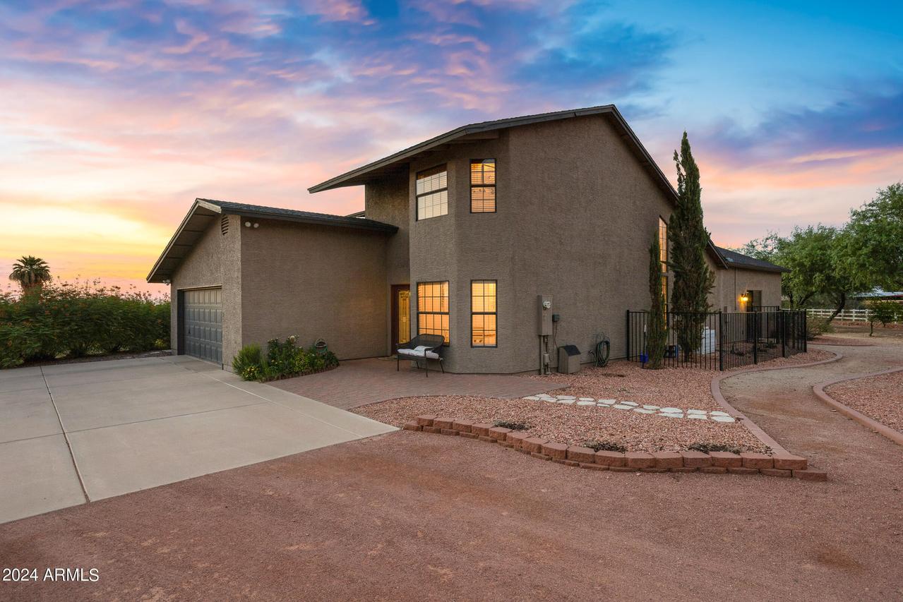 17642 E Hunt Hwy., Queen Creek, AZ 85142