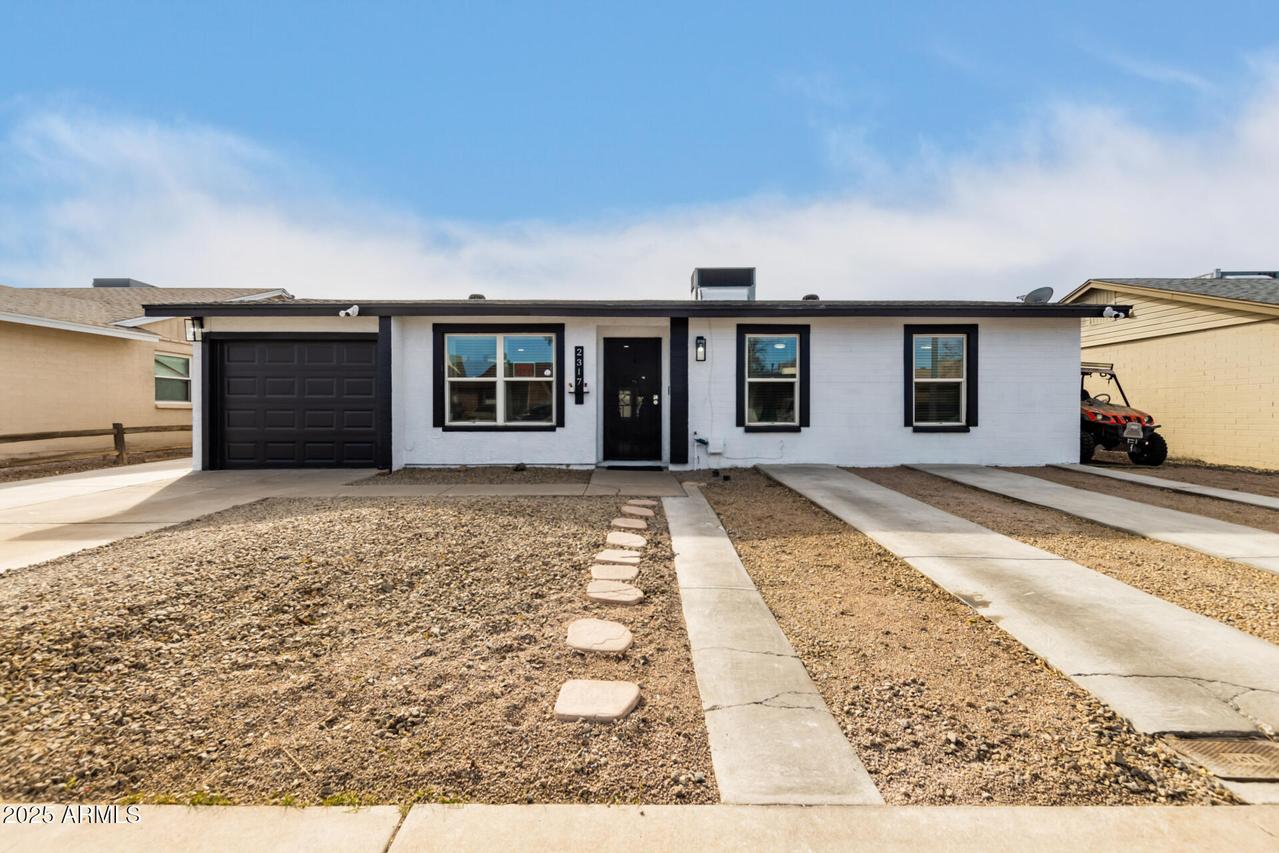 2317 W Danbury Rd., Phoenix, AZ 85023