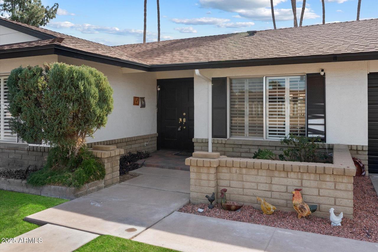 4421 W Laurie Ln., Glendale, AZ 85302