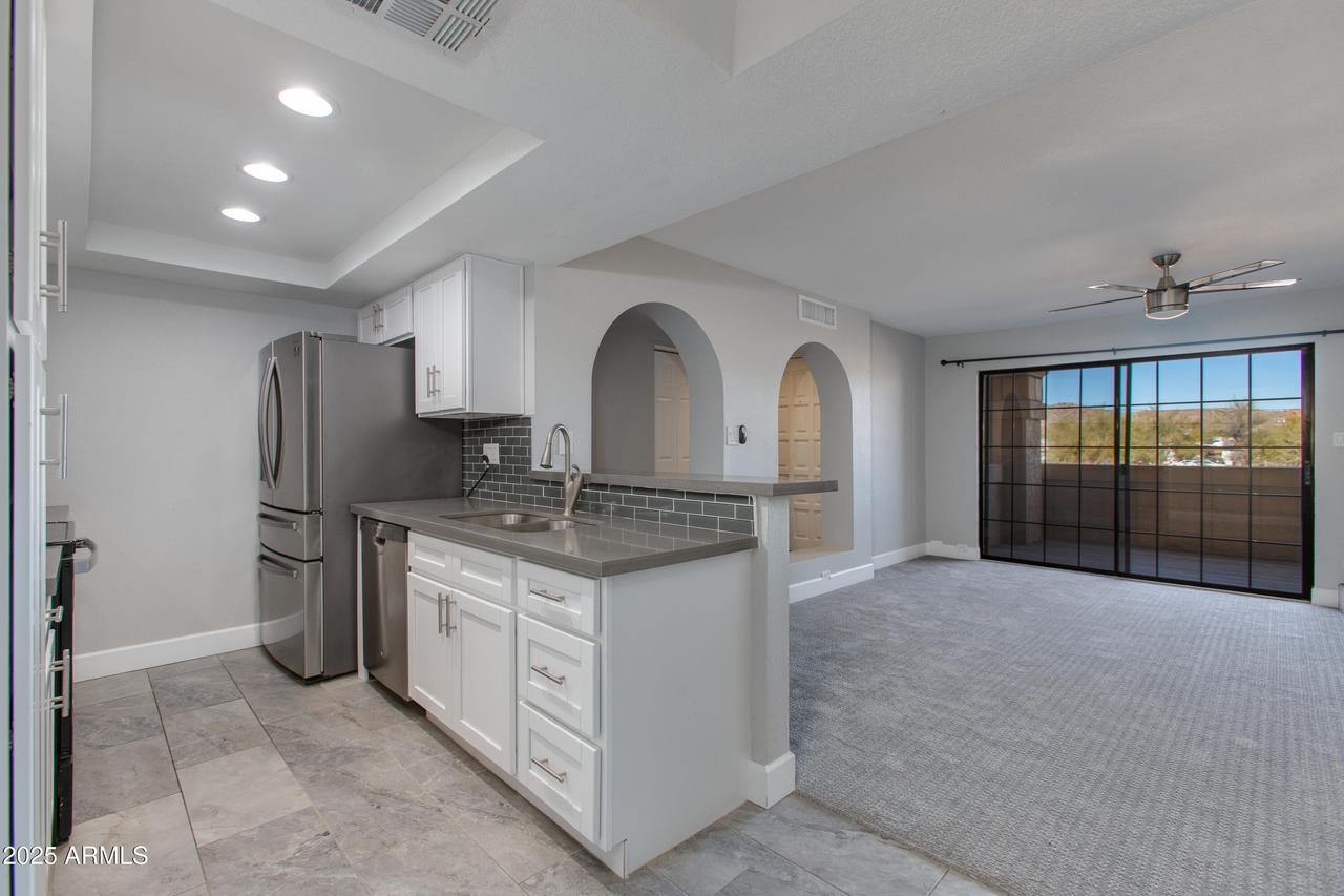 10410 N Cave Creek Rd. #2011, Phoenix, AZ 85020