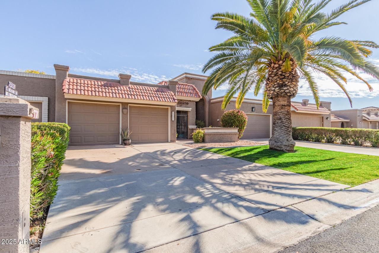 25227 S Mohawk Dr., Sun Lakes, AZ 85248