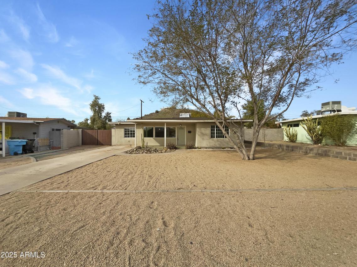 9610 N 4th Ave., Phoenix, AZ 85021