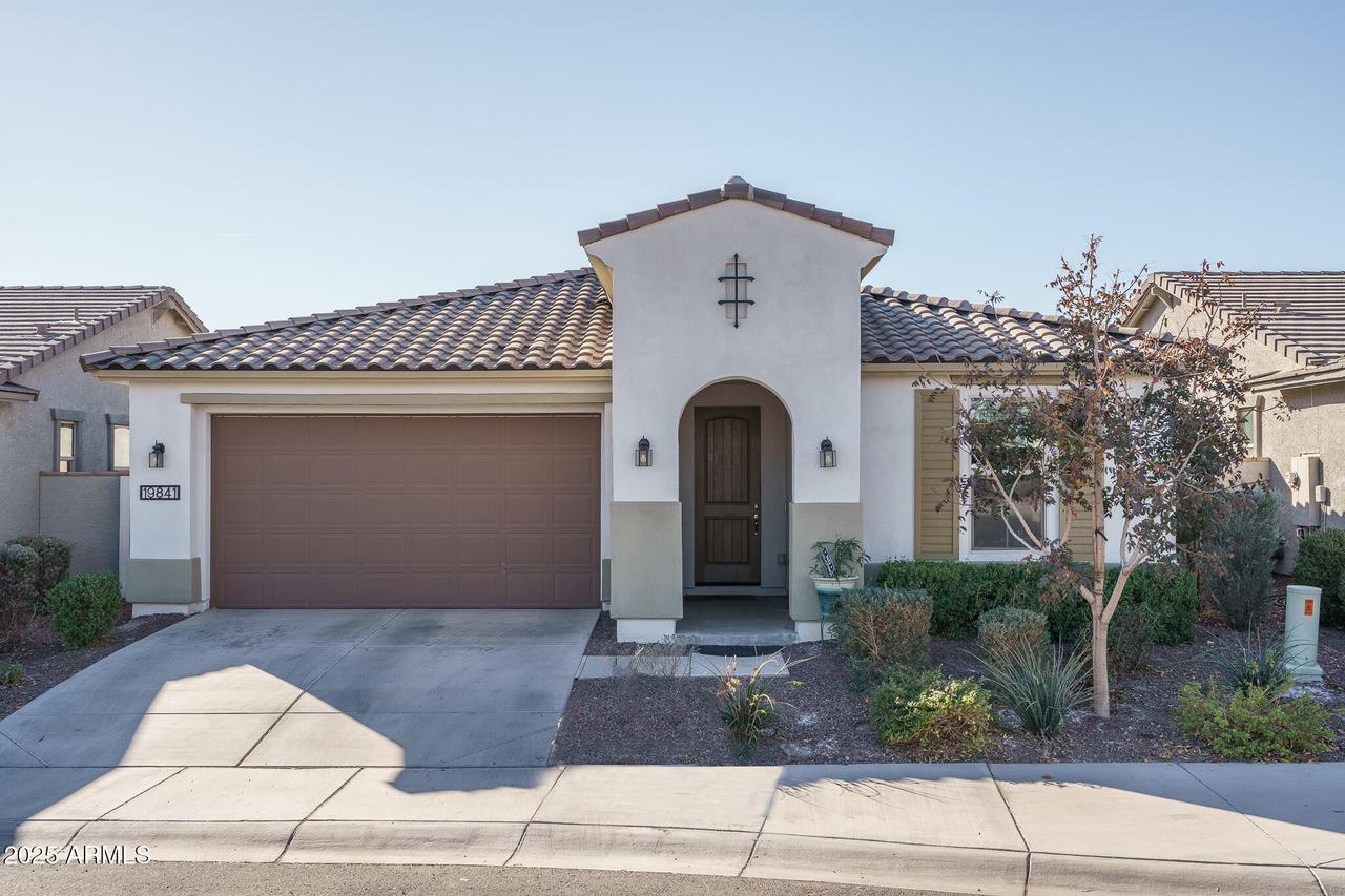 19841 W Montecito Ave., Litchfield Park, AZ 85340