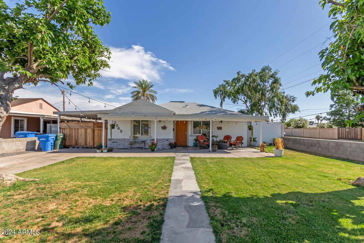 2549 W Montebello Ave., Phoenix, AZ 85017