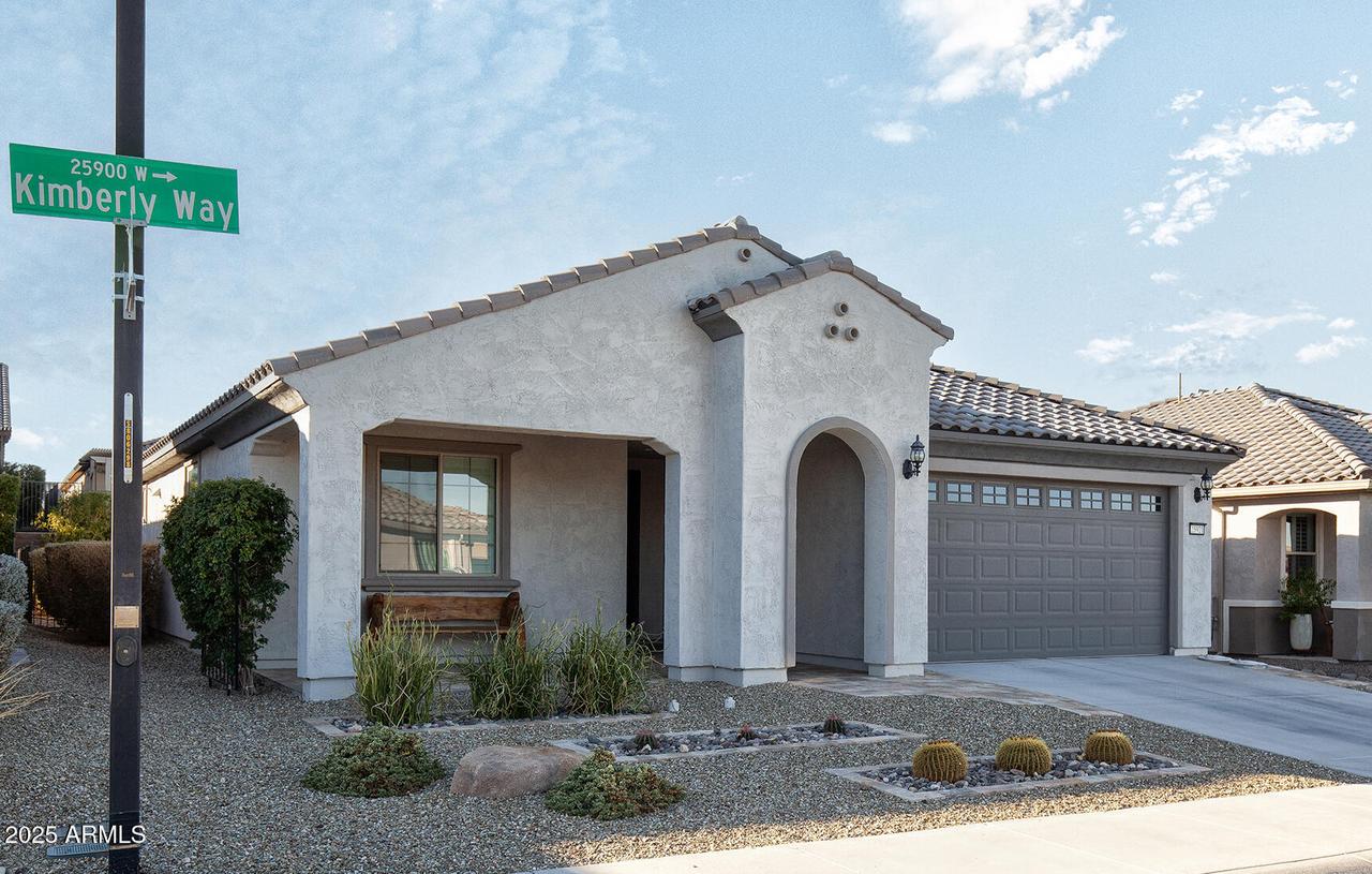 25921 W Kimberly Way, Buckeye, AZ 85396