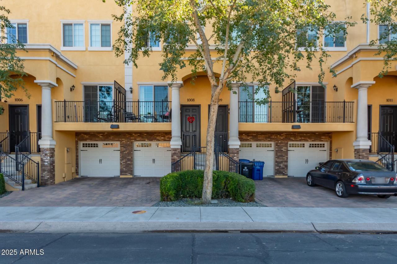 421 W 6th St. #1009, Tempe, AZ 85281