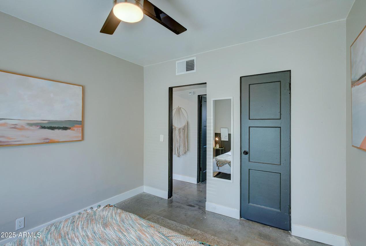939 E Turney Ave., Phoenix, AZ 85014