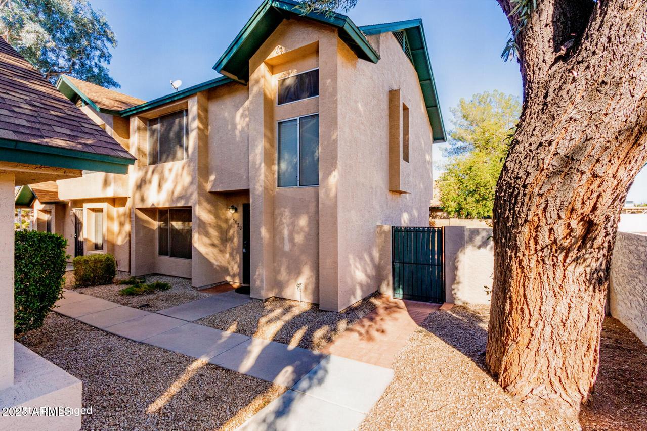 8039 N 48th Ave., Glendale, AZ 85302
