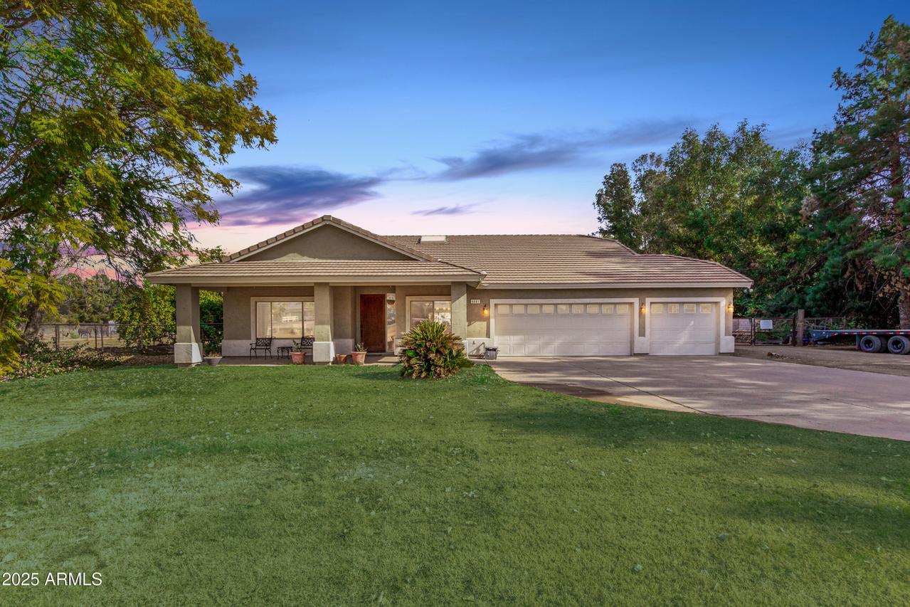 6841 N 183rd Ave., Waddell, AZ 85355