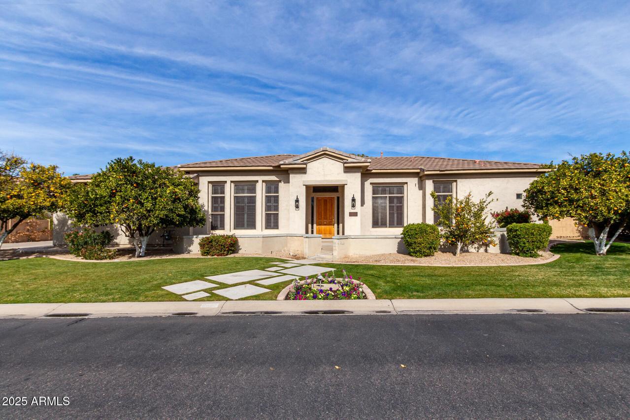 3326 E Ivyglen Cir., Mesa, AZ 85213