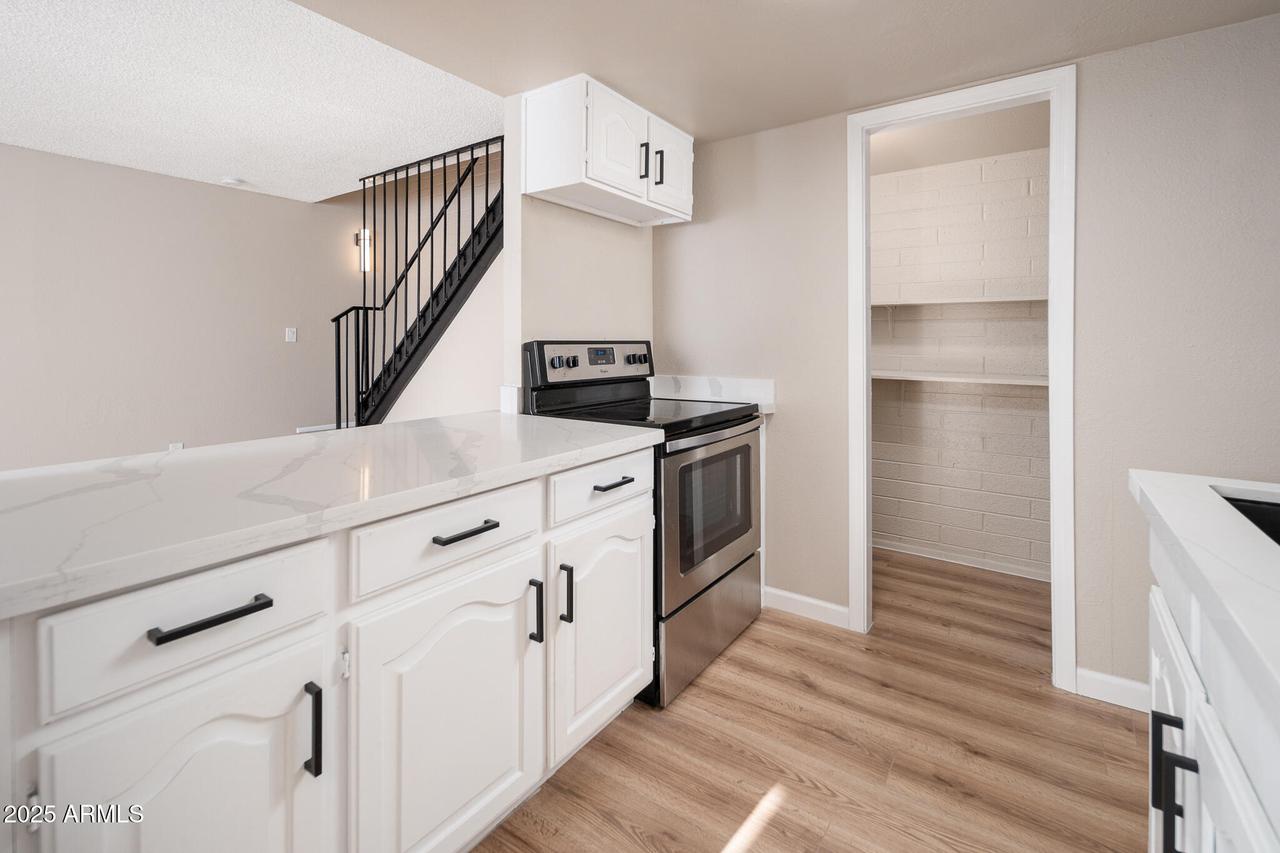 5855 N 48th Ave., Glendale, AZ 85301