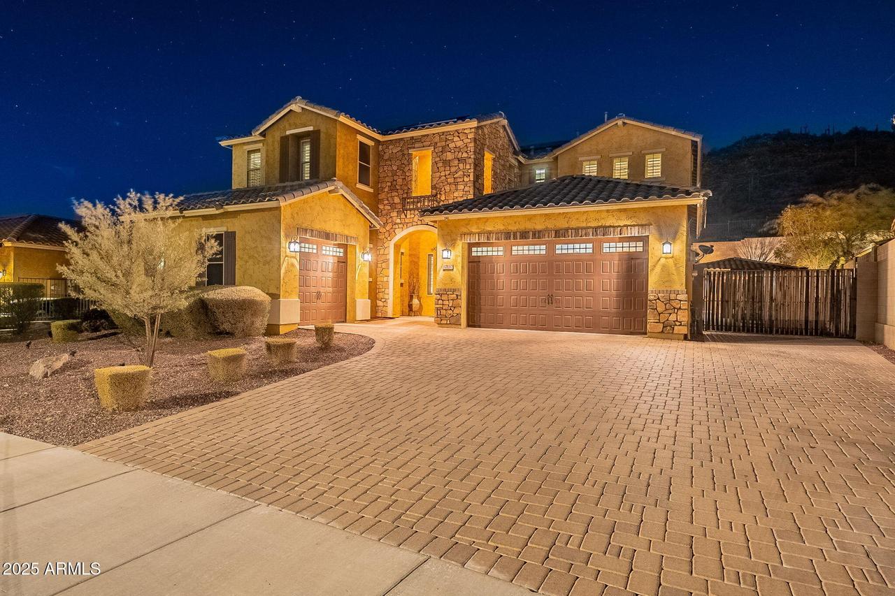10110 W Redbird Rd., Peoria, AZ 85383