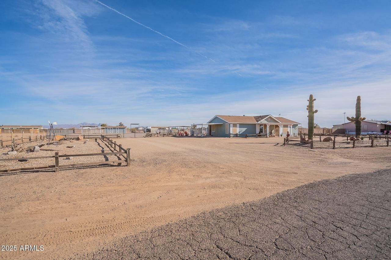 14449 S Vaquero Cir., Arizona City, AZ 85123