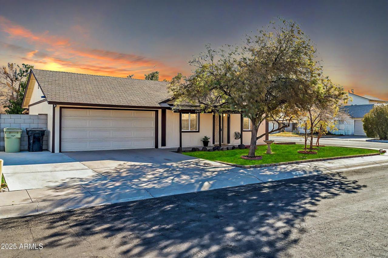 14821 N 60th Dr., Glendale, AZ 85306