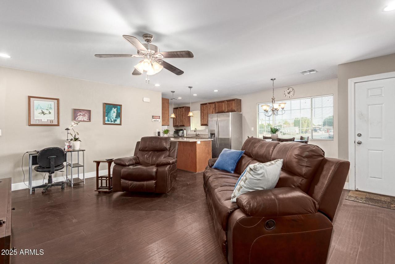 4424 N 37th Ave., Phoenix, AZ 85019
