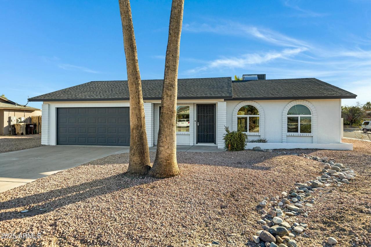 10001 N 87th Ln., Peoria, AZ 85345
