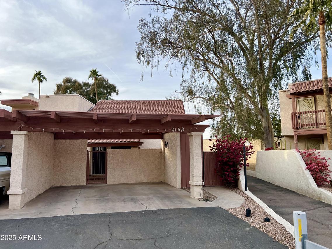 2168 E Sanos Dr., Tempe, AZ 85281