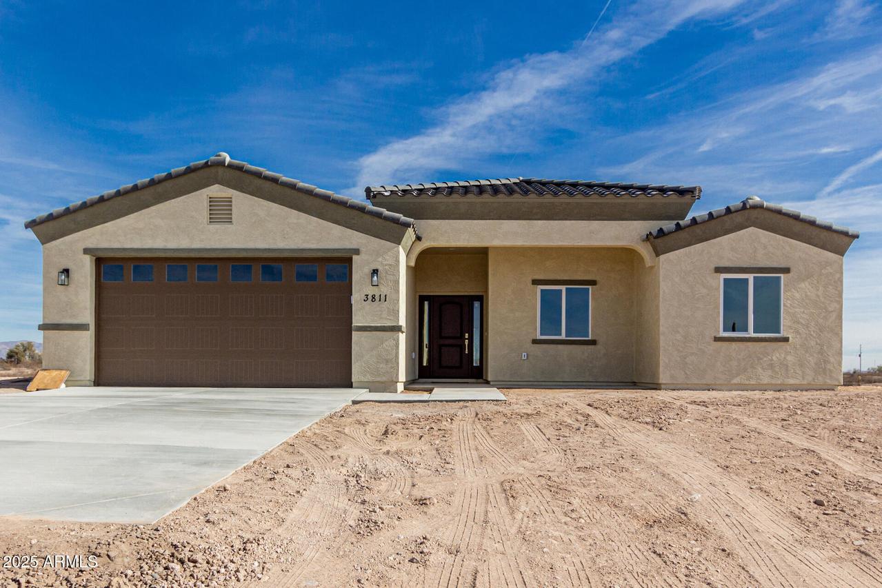 3811 N 335th Ave., Tonopah, AZ 85354