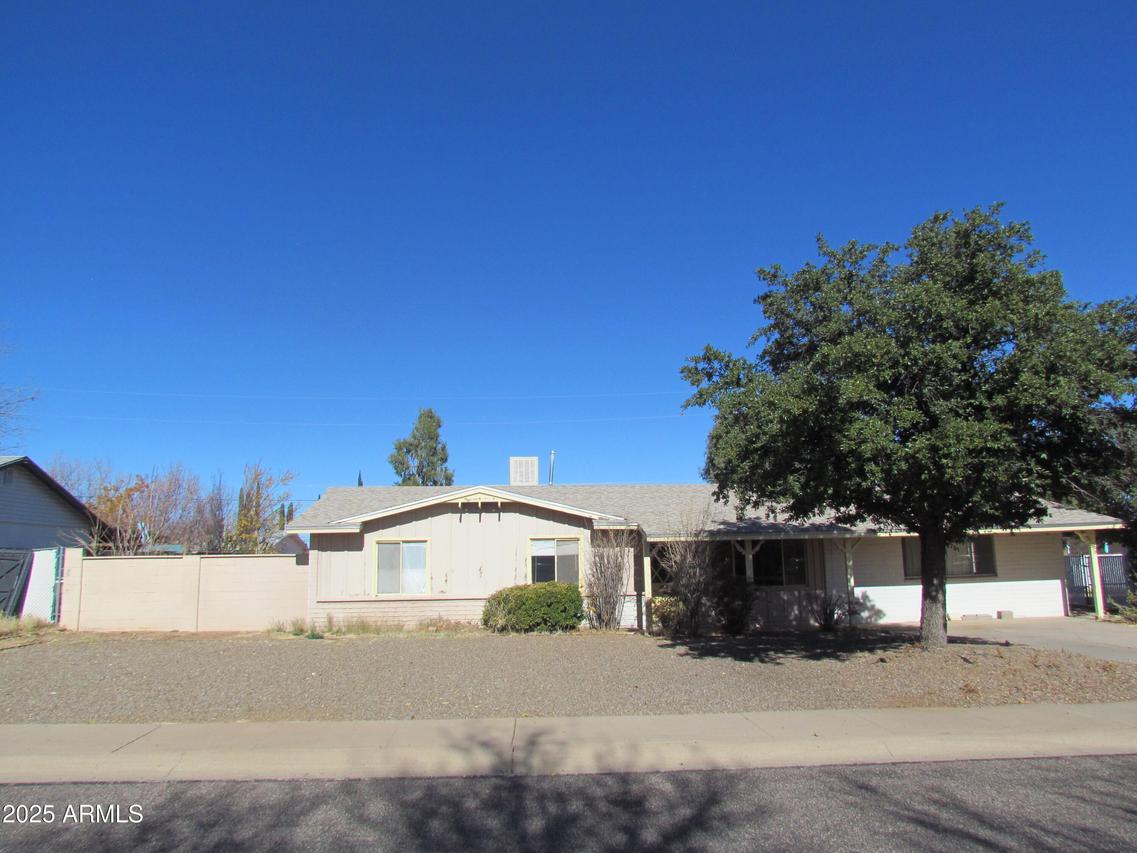 2501 Meadowlark Dr., Sierra Vista, AZ 85635