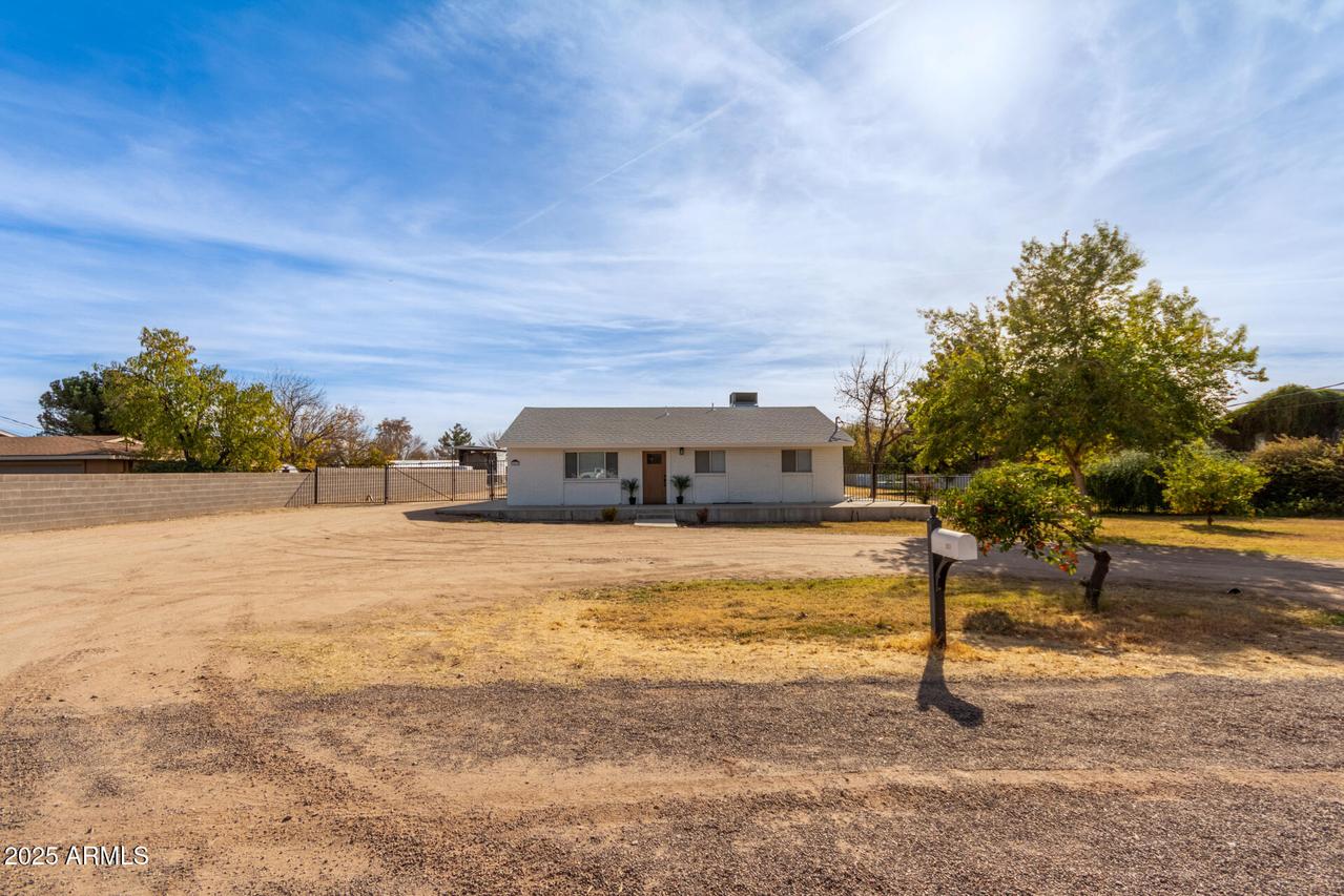 521 E Lehi Rd., Mesa, AZ 85203