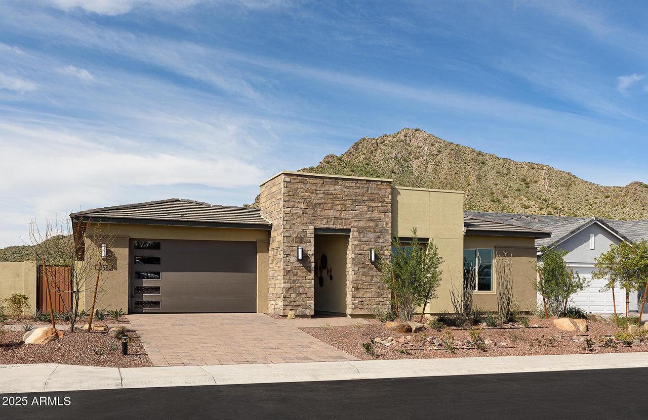 33580 N Maverick Mountain Tr., San Tan Valley, AZ 85144