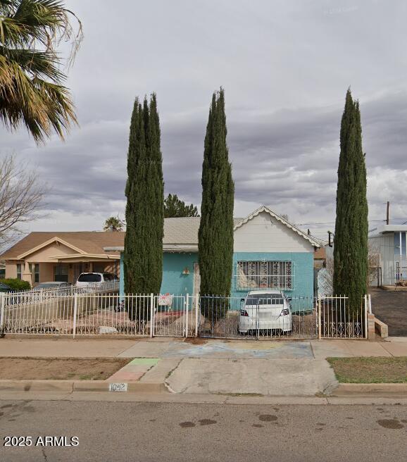 1042 E 14th St., Douglas, AZ 85607