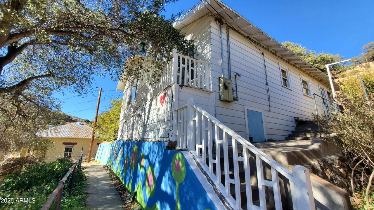 539 Tombstone Canyon, Bisbee, AZ 85603