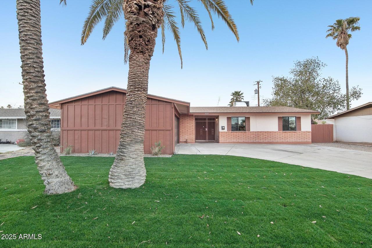 3609 W Royal Palm Rd., Phoenix, AZ 85051