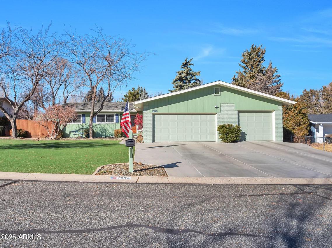 1978 E Catalpa Cir., Prescott, AZ 86301