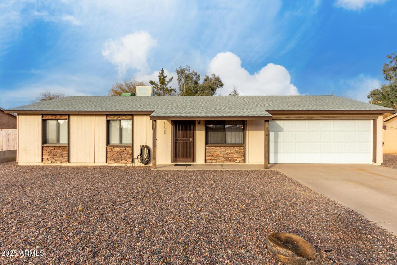 13608 N 41st St., Phoenix, AZ 85032