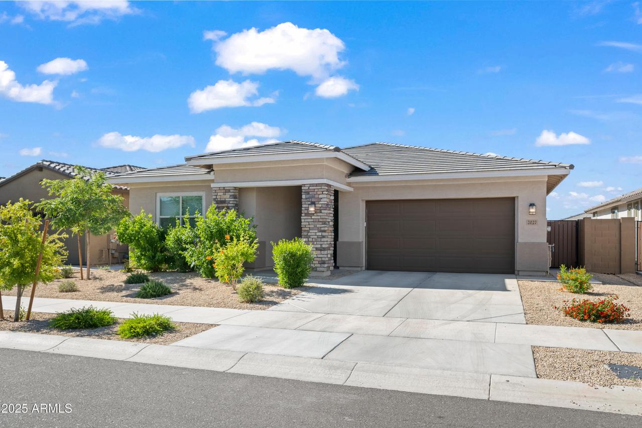 2027 W Sleepy Ranch Rd., Phoenix, AZ 85085