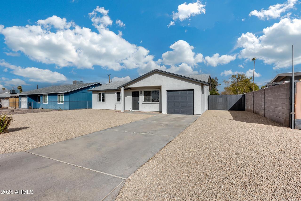 2524 E Grandview Rd., Phoenix, AZ 85032